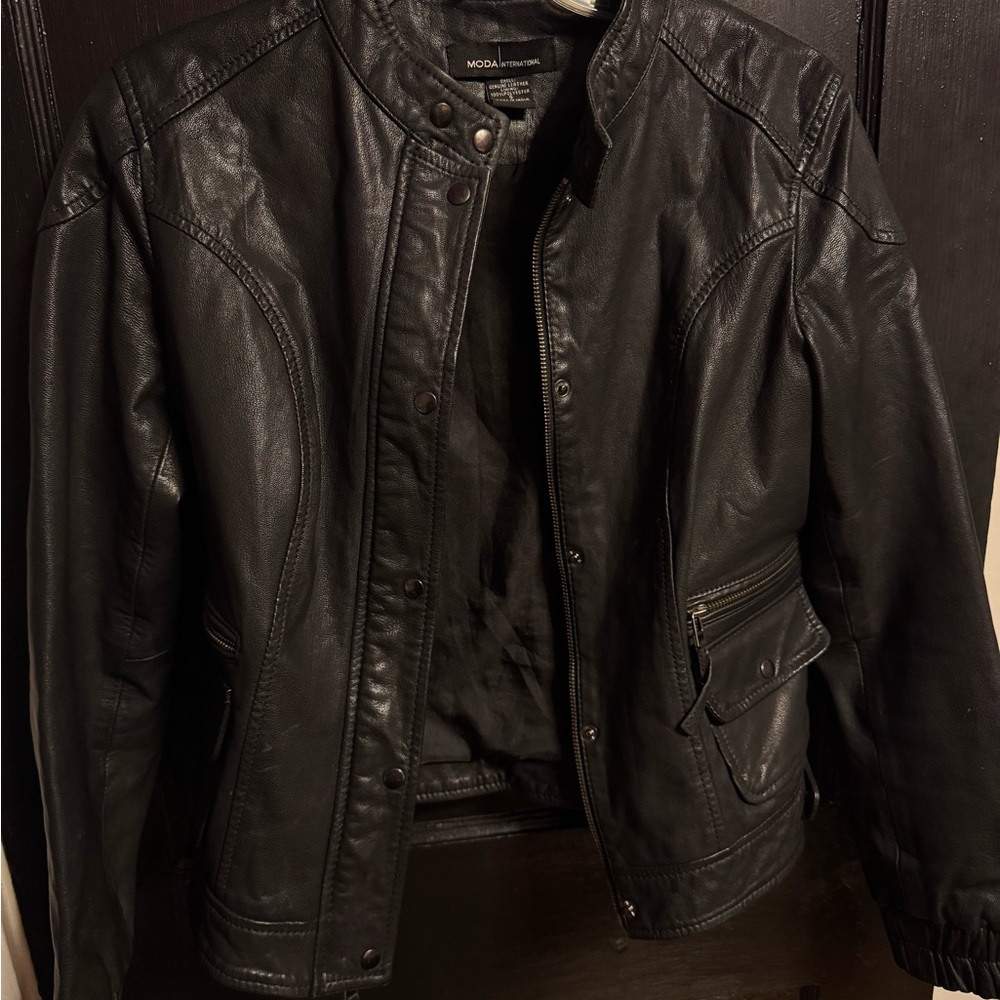Moda Black Leather Jacket for Women